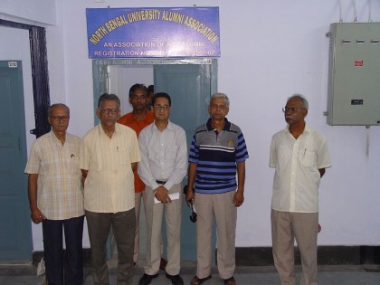 Inauguration of the Office Room of NBUAA in the Administrative Building Annexe in March,2010.